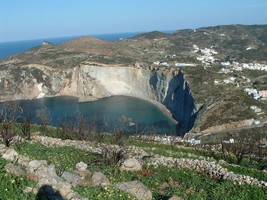 la baia di Frontone