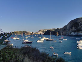 la baia di Frontone